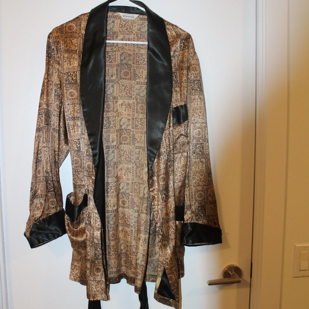 Satiny Smoking Jacket Robe Men's size M 38-40 Vintage Retro RARE
